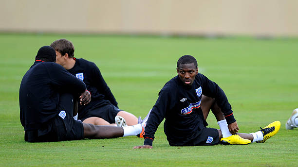 续站稳中超 续站稳中超